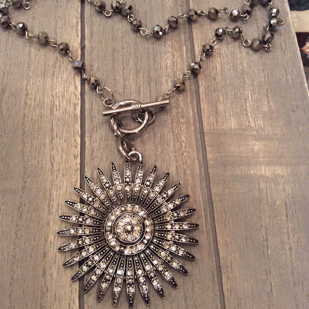 Vintage silver tone pendant necklace